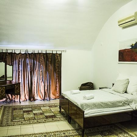 Travel Inn Apartments Budapest Esterno foto
