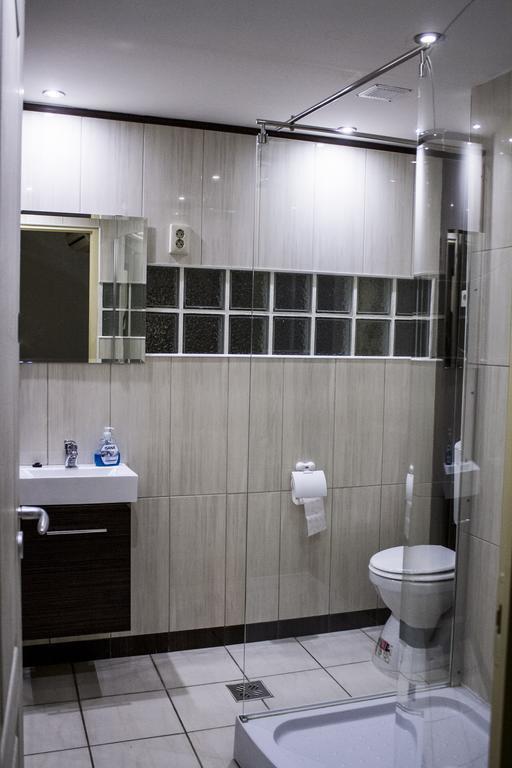 Travel Inn Apartments Budapest Esterno foto