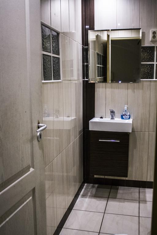 Travel Inn Apartments Budapest Esterno foto