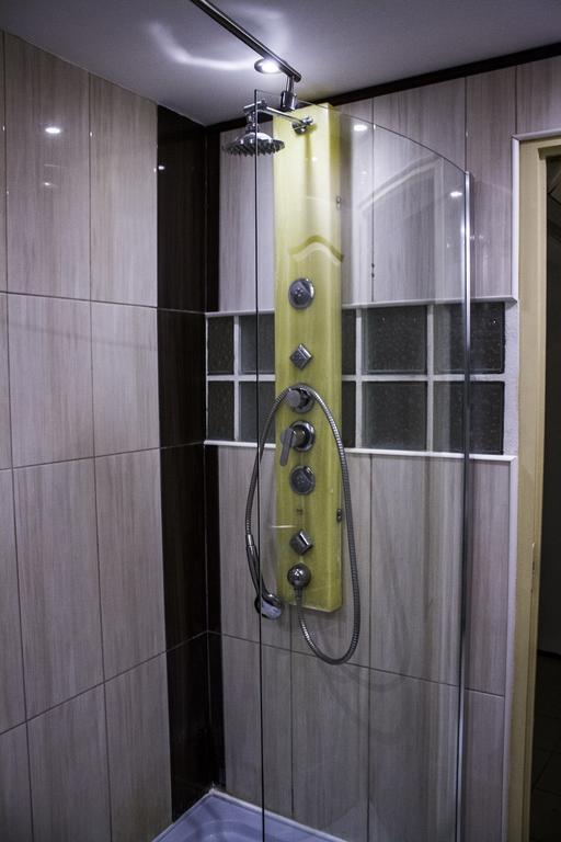 Travel Inn Apartments Budapest Esterno foto